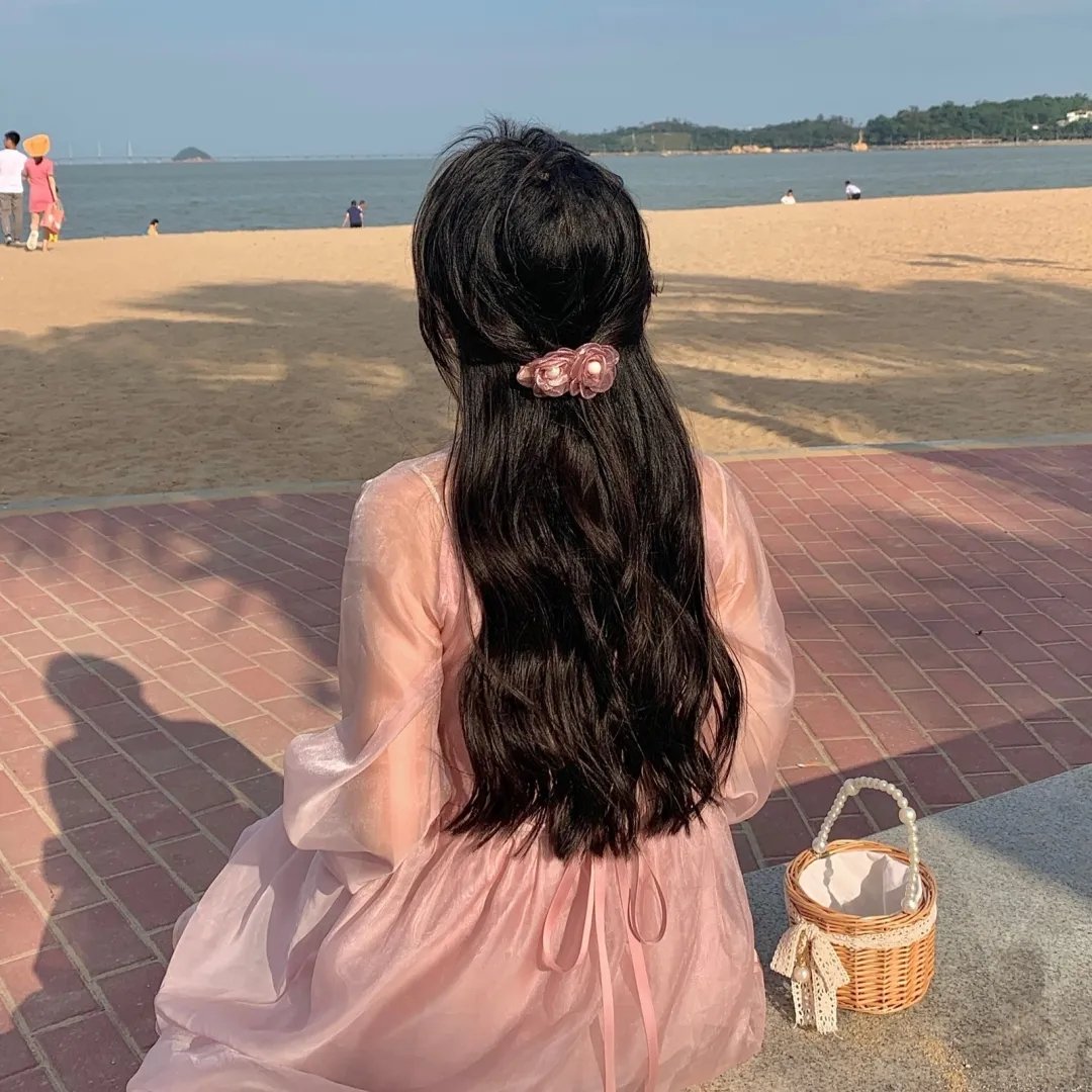 我们村里的年轻人 在线观看封面