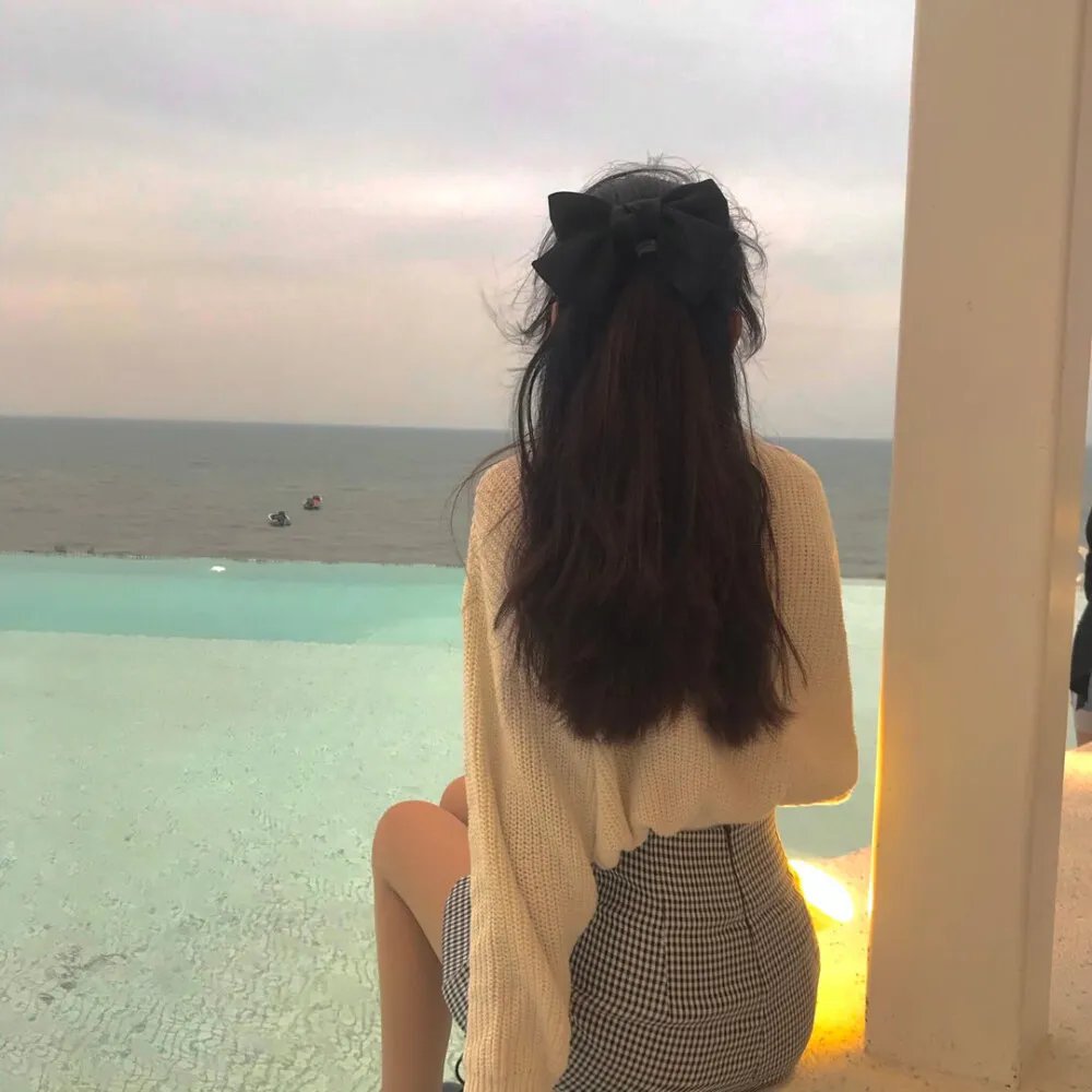 艳女怀春 在线观看封面